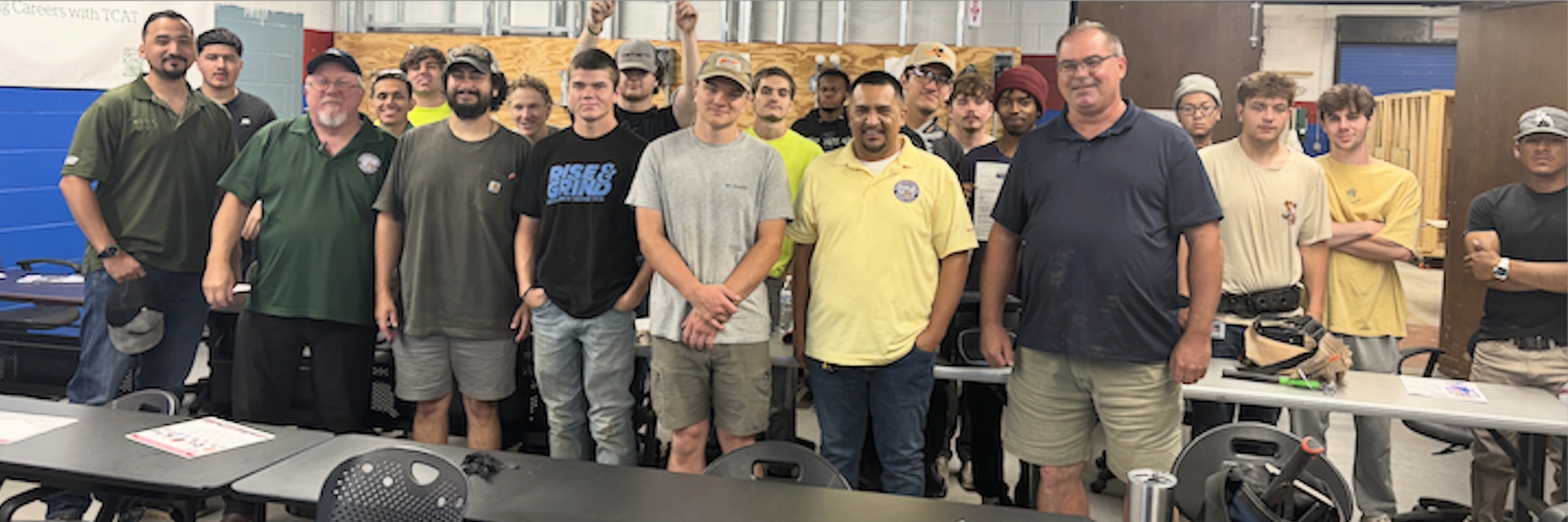 Local 223 Staff Works with Tech Students in Career Guidance